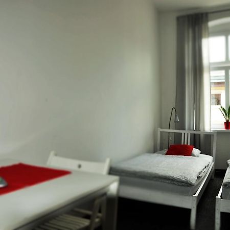 Hostel Awangarda Poznan Bagian luar foto