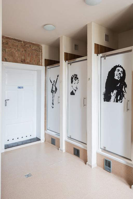 Hostel Awangarda Poznan Bagian luar foto