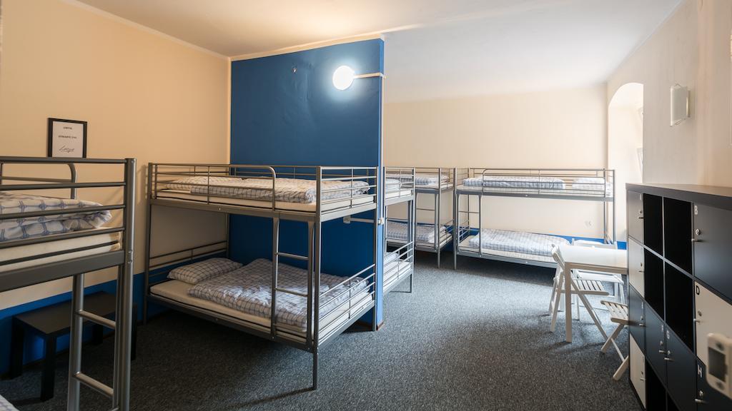 Hostel Awangarda Poznan Bagian luar foto