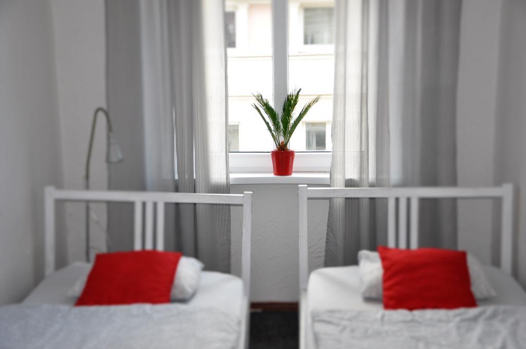 Hostel Awangarda Poznan Bagian luar foto
