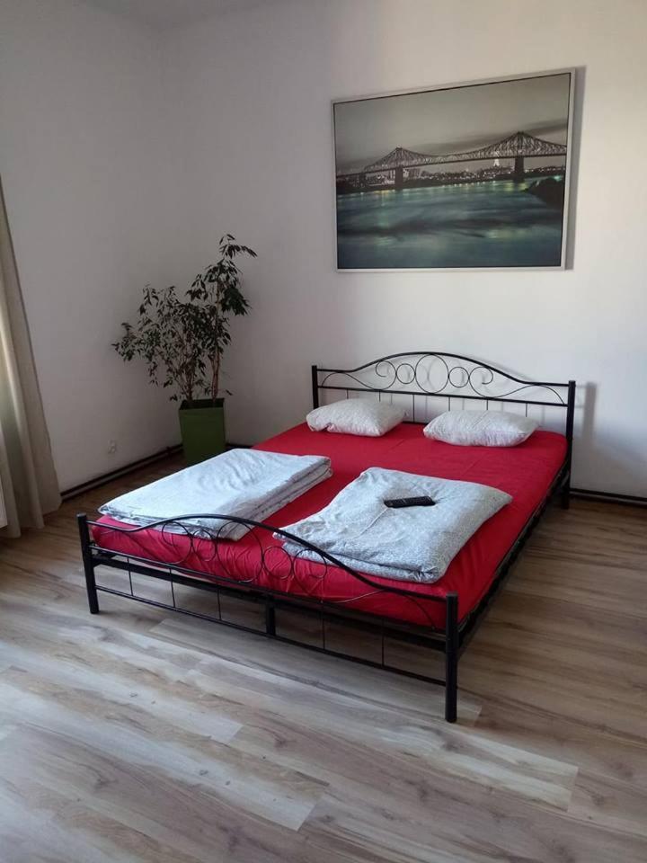Hostel Awangarda Poznan Bagian luar foto